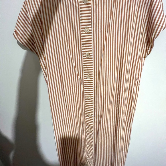 Button Back Easy Dress - Picture 3 of 3